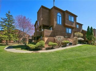 72 Timberline Dr, Nanuet, NY 10954