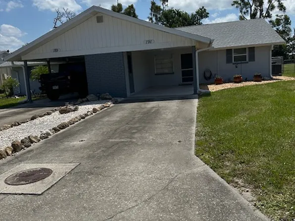 191 Golf Club Ln #191, Venice, FL 34293