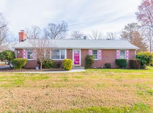 7992 Kenmore Dr, Mechanicsville, VA 23111