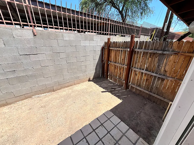 2630 N 14th Ave #3 — Photo 13
