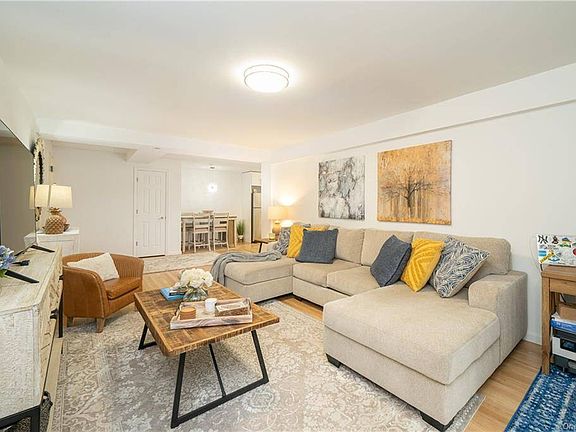 3rd image of 1 Hawley Ter APT 2H