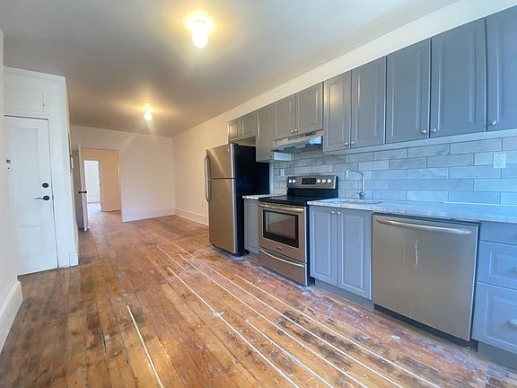 2nd image of 190 Huron St #3LEFT