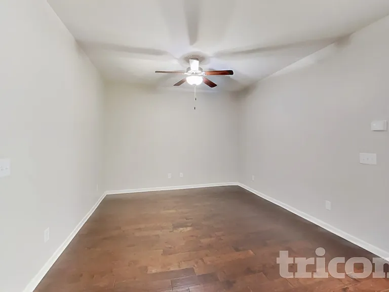 209 Ashmere Ct — Photo 3