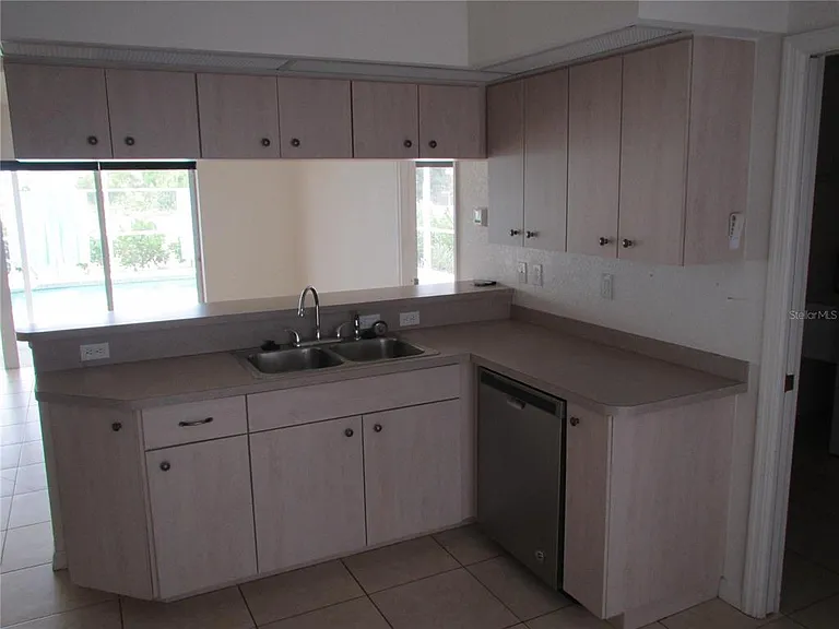 3187 Sulstone Dr — Photo 7