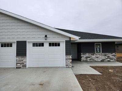 1702 S Miller Ave, Mitchell, SD, 57301