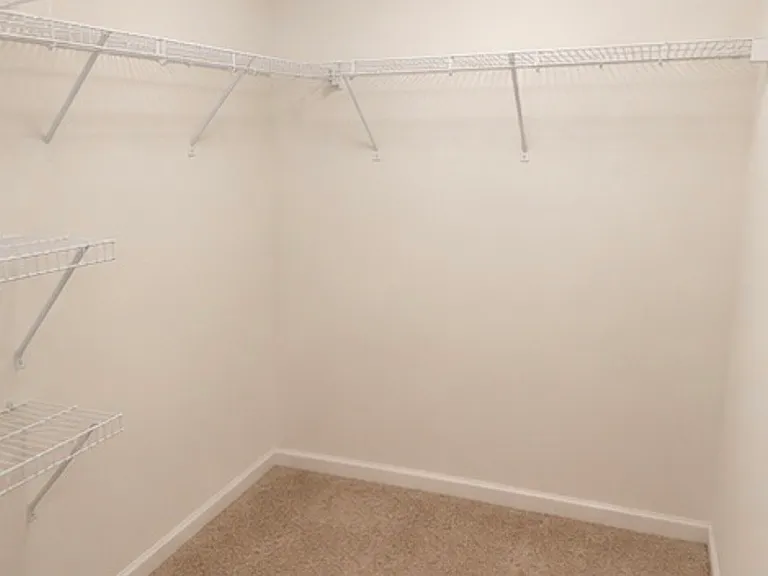 418 Valley View Dr — Photo 15