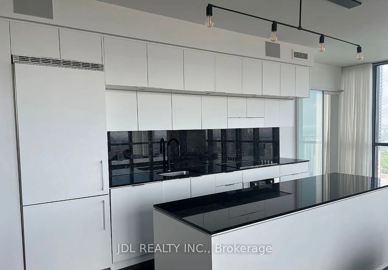 X Condo — Photo 2