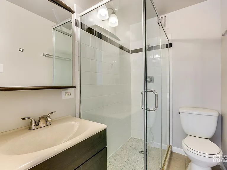 7301 N. Sheridan — Photo 38