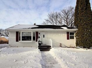 1914 7th St N, Fargo, ND 58102