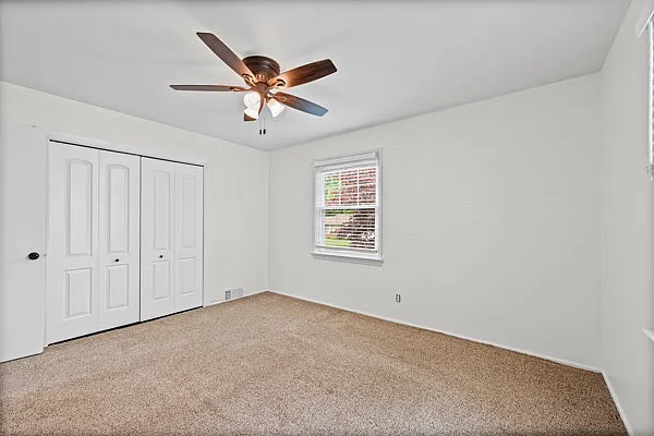 9218 Hallock Dr — Photo 16