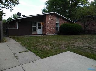 9819 Oak Bend Ave, Holland, OH 43528