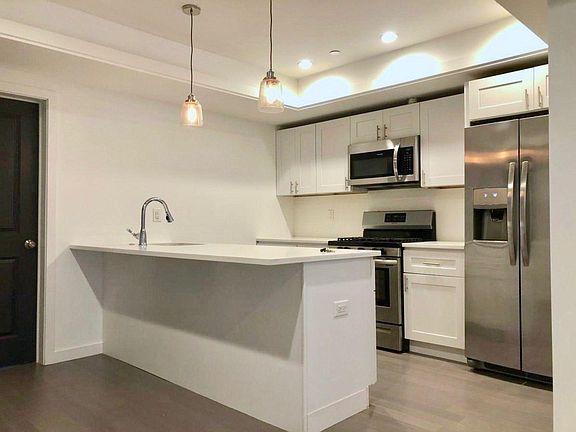 4th image of 1446 N Franklin St #4A