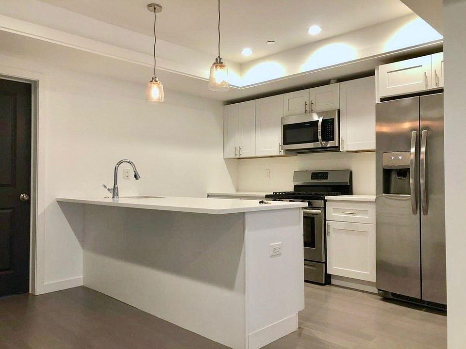 1st image of 1446 N Franklin St #4E