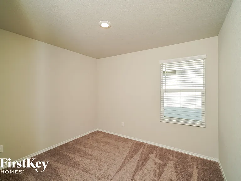 10783 Prusiner Dr — Photo 11