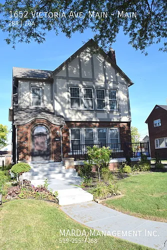 1652 Victoria Ave #MAIN Photo 1