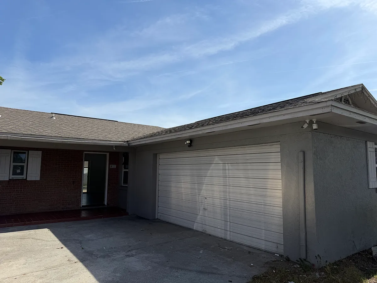 Building Photo - 2617 Dorena Dr