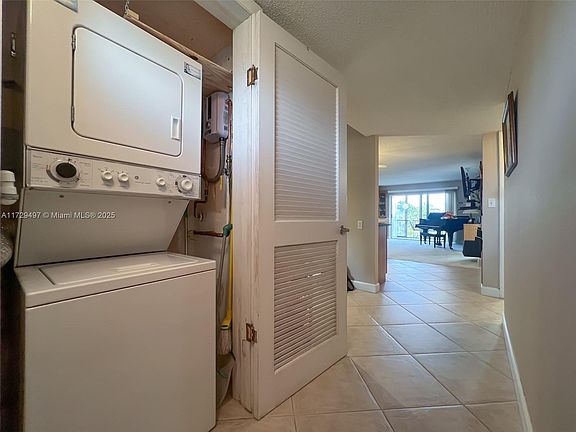 4th image of 9400 N Hollybrook Lake Dr APT 303