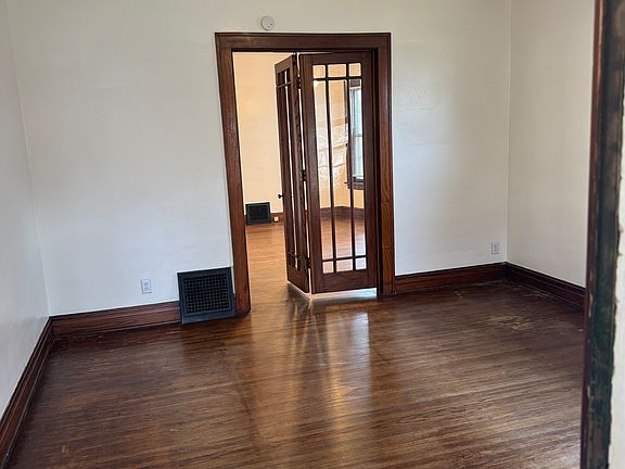 5th image of 702 W Fayette Ave