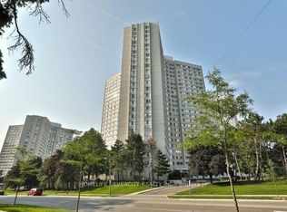 3700 Kaneff Cres #1104, Mississauga, ON L5A 4B8