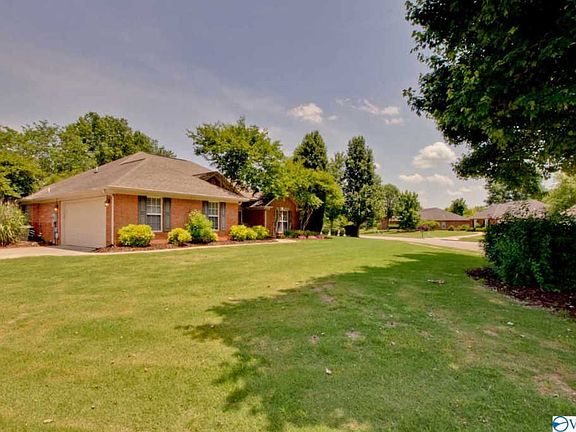 3rd image of 2600 Redfield Ct SE