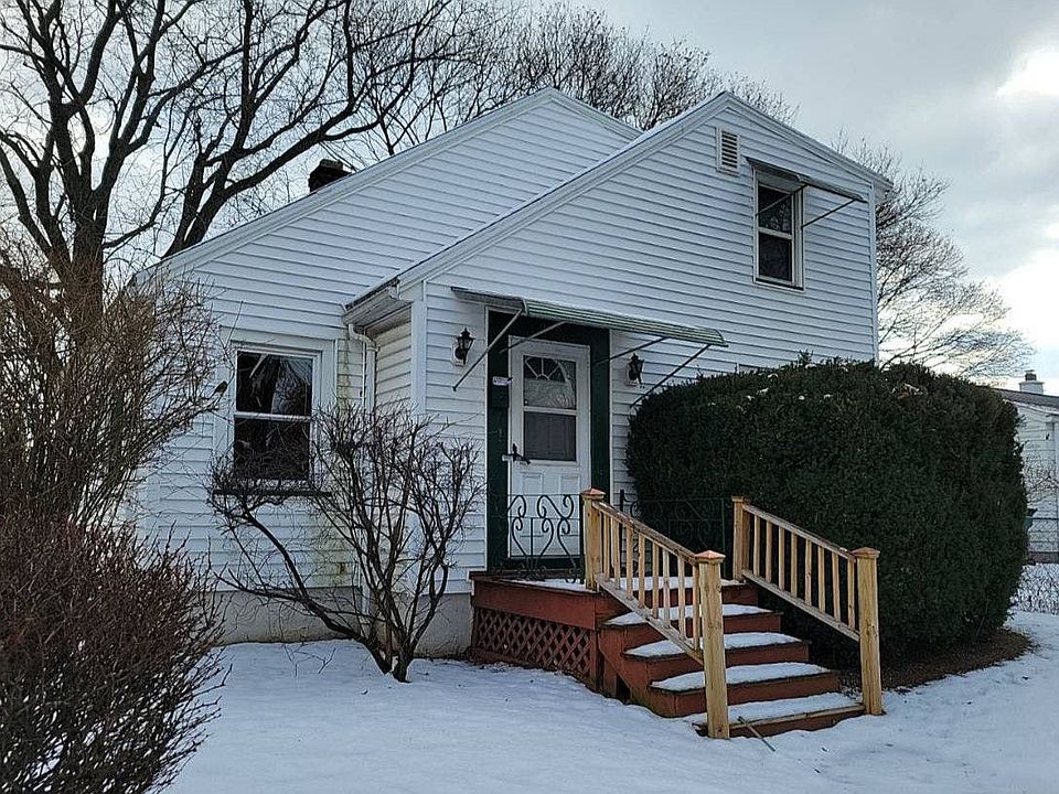 2nd image of 270 Clairmount St