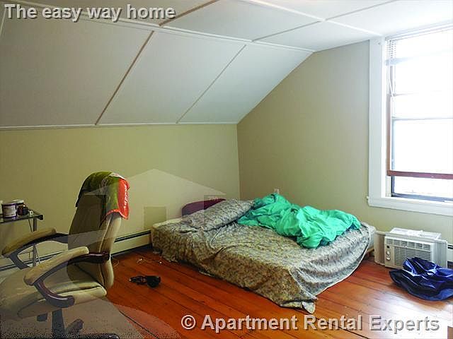 2nd image of 10 Smith Ave #3E