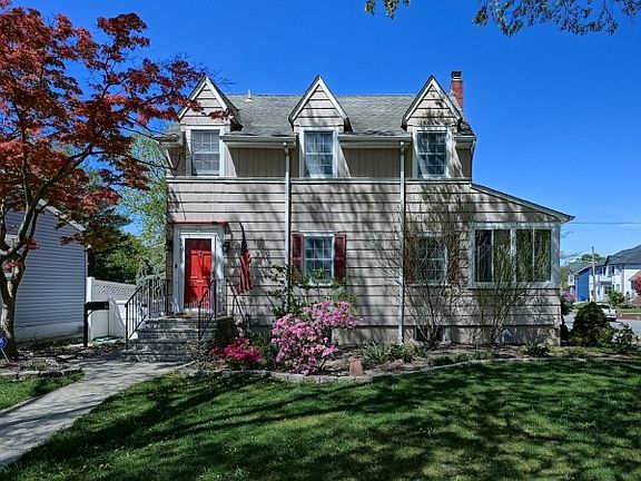 2nd image of 178 Jackson Ave