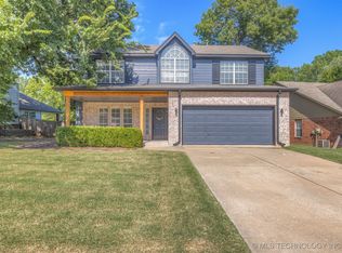 115 S Redbud Pl, Broken Arrow, OK 74012