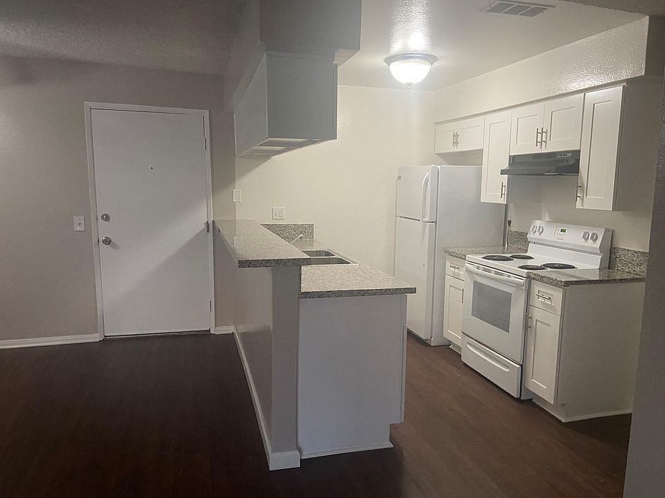 2nd image of 13266 Foothill Blvd APT 102