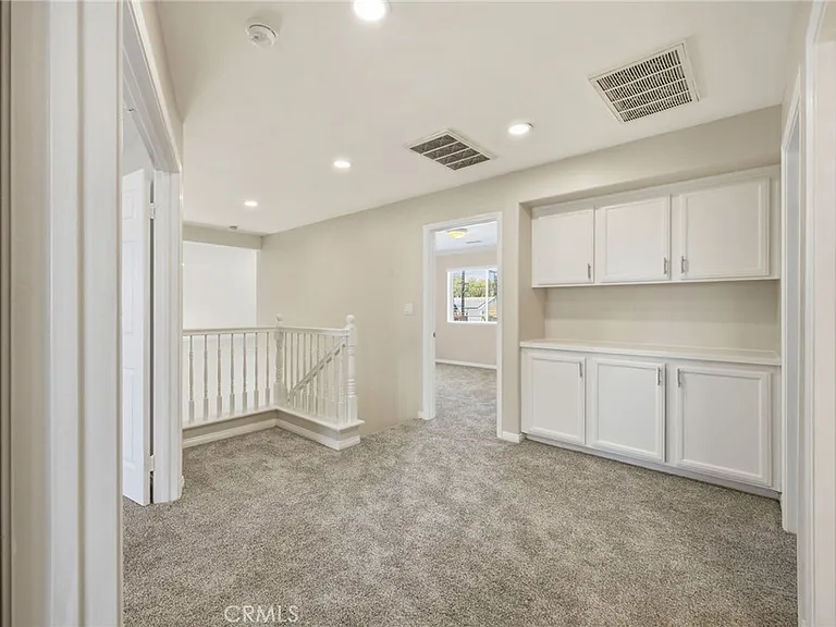 18112 Osborne St — Photo 47