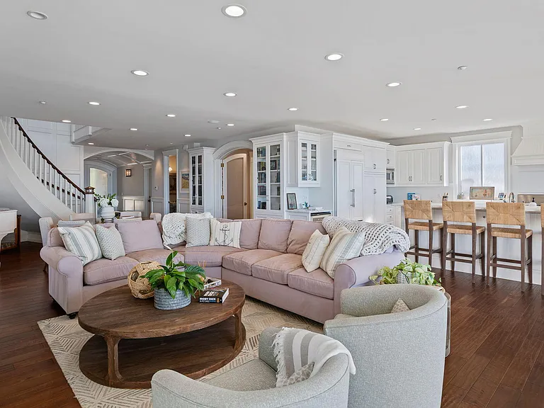 5458 Rincon Beach Park Dr — Photo 7