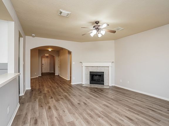 5th image of 923 Chad Ln