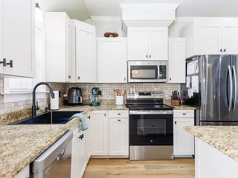 901 Sugarberry Dr — Photo 9