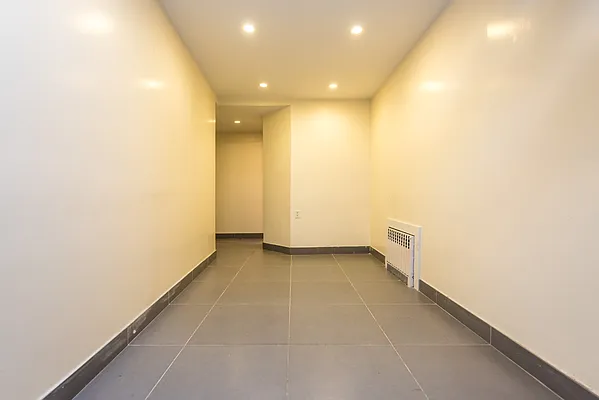 Rented by Nooklyn NYC LLC | media 31