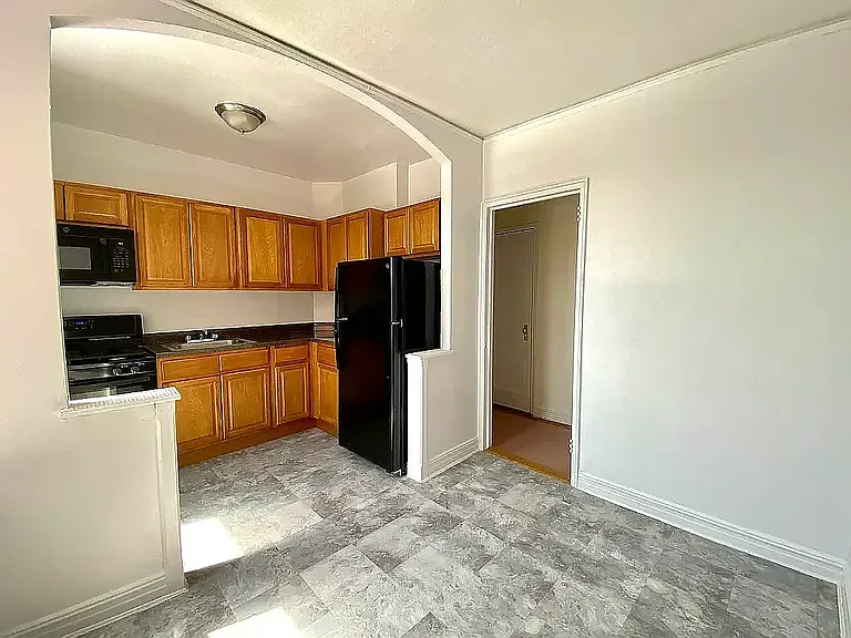 265 Quentin Rd #D6 — Photo 2