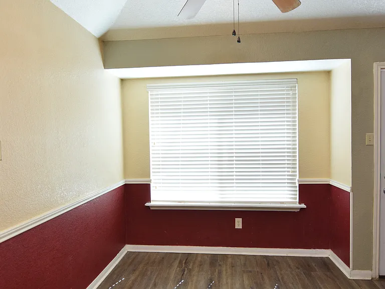 203 Bronc Dr — Photo 9