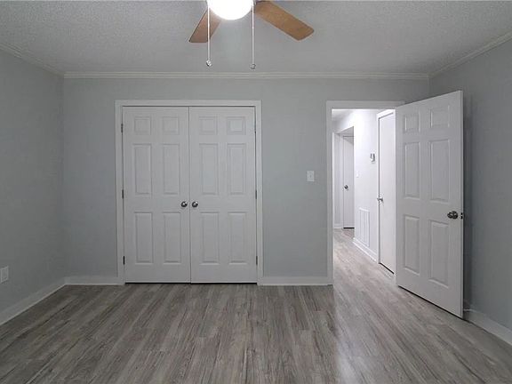 4th image of 2505 W Broad St APT 212