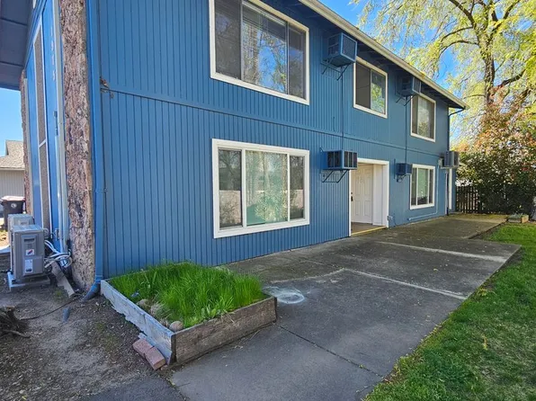 1310003, 1975 Crater Lake Ave APT 3, Medford, OR 97504