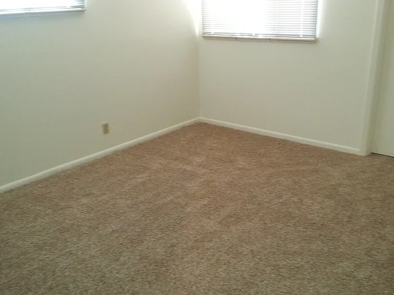 33 Skyline Dr — Photo 23