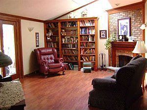 3rd image of 231 Rolling Green Ln