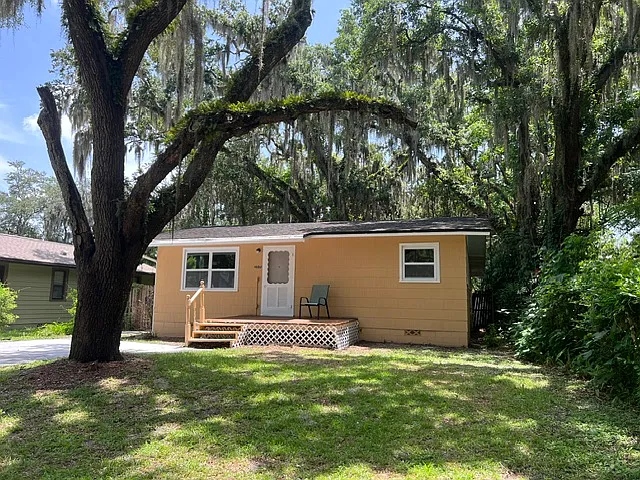 2 bed, 710 sqft, $1,595 — Photo 2