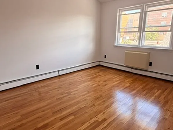 10919 97th St Floor 3, Ozone Park, NY 11417