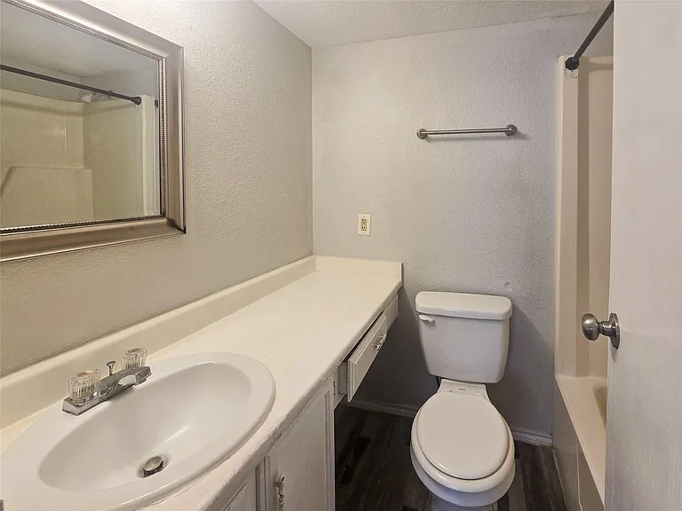 398 Duroux Rd #A — Photo 6