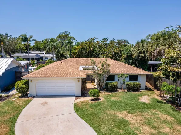 5808 Briarwood Ave, Sarasota, FL 34231