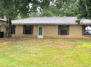 752 N Main St, Vardaman, MS 38878