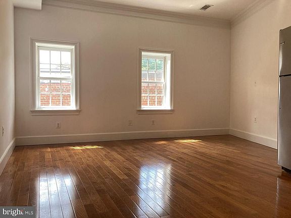 2nd image of 1426 Wisconsin Ave NW #1428-203