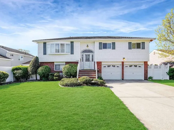 115 Charles Street, Massapequa, NY 11758