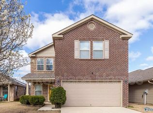 214 Bermuda Lakes Dr, Meridianville, AL 35759