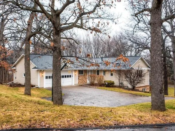 13130 Homestead Ln, Minnetonka, MN 55305