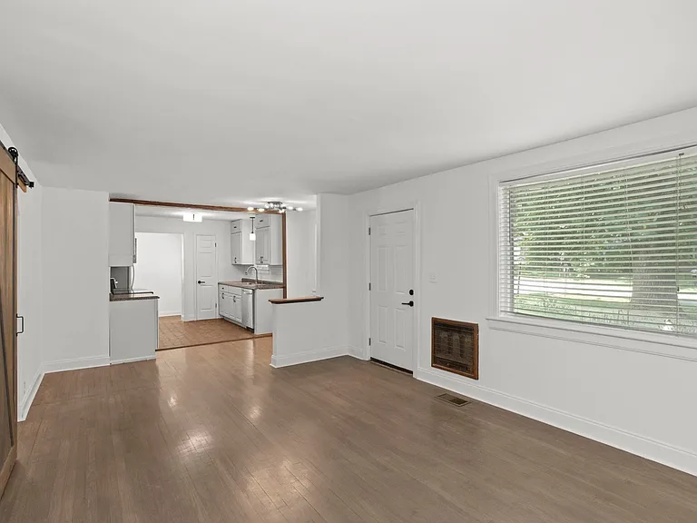 1001 Horseshoe Dr — Photo 6